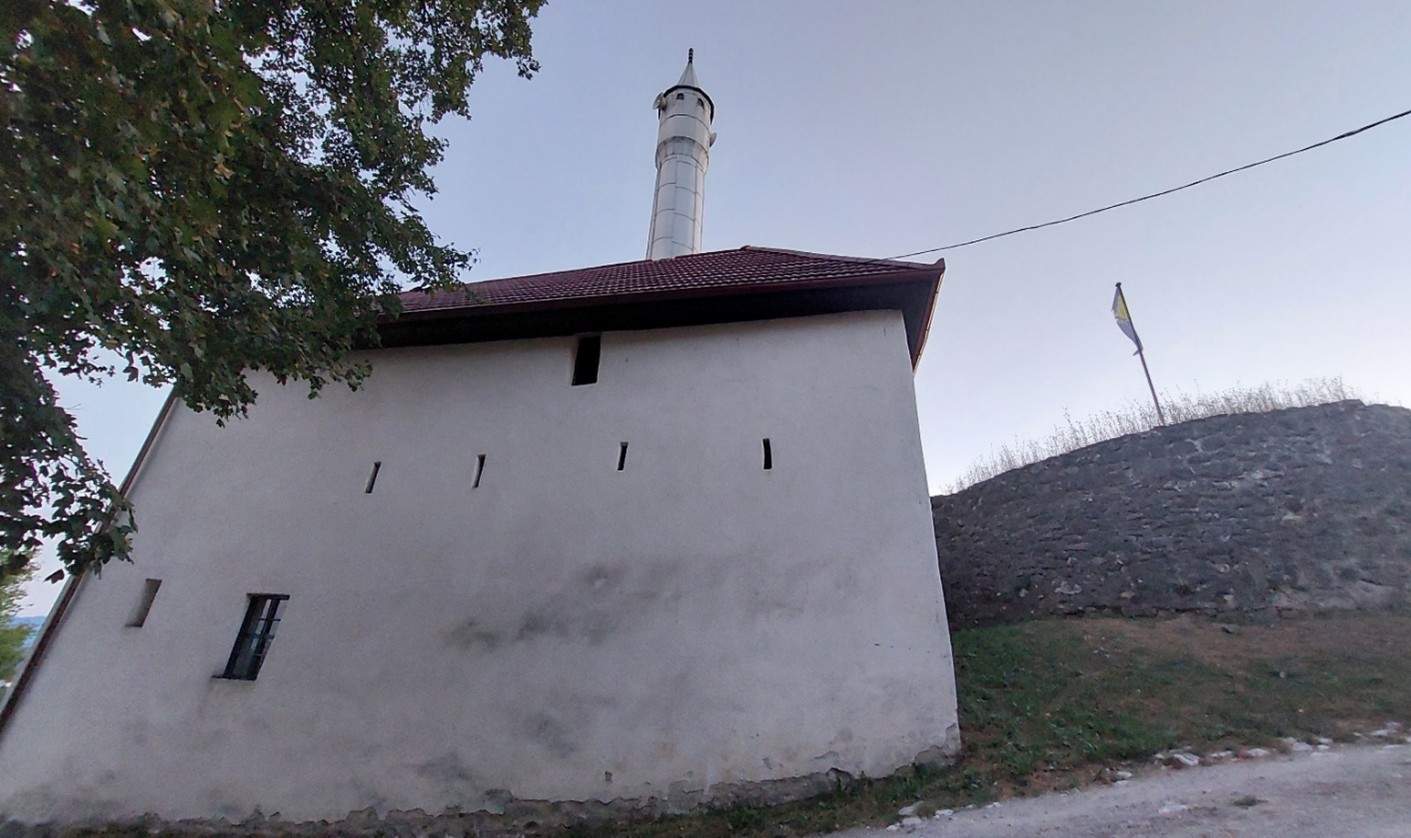 Stara džamija u Šturliću (Foto: Mehmed Mašić) - Zanimljivosti o bosanskohercegovačkim džamijama: Tvrđavske džamije u Bosanskoj krajini